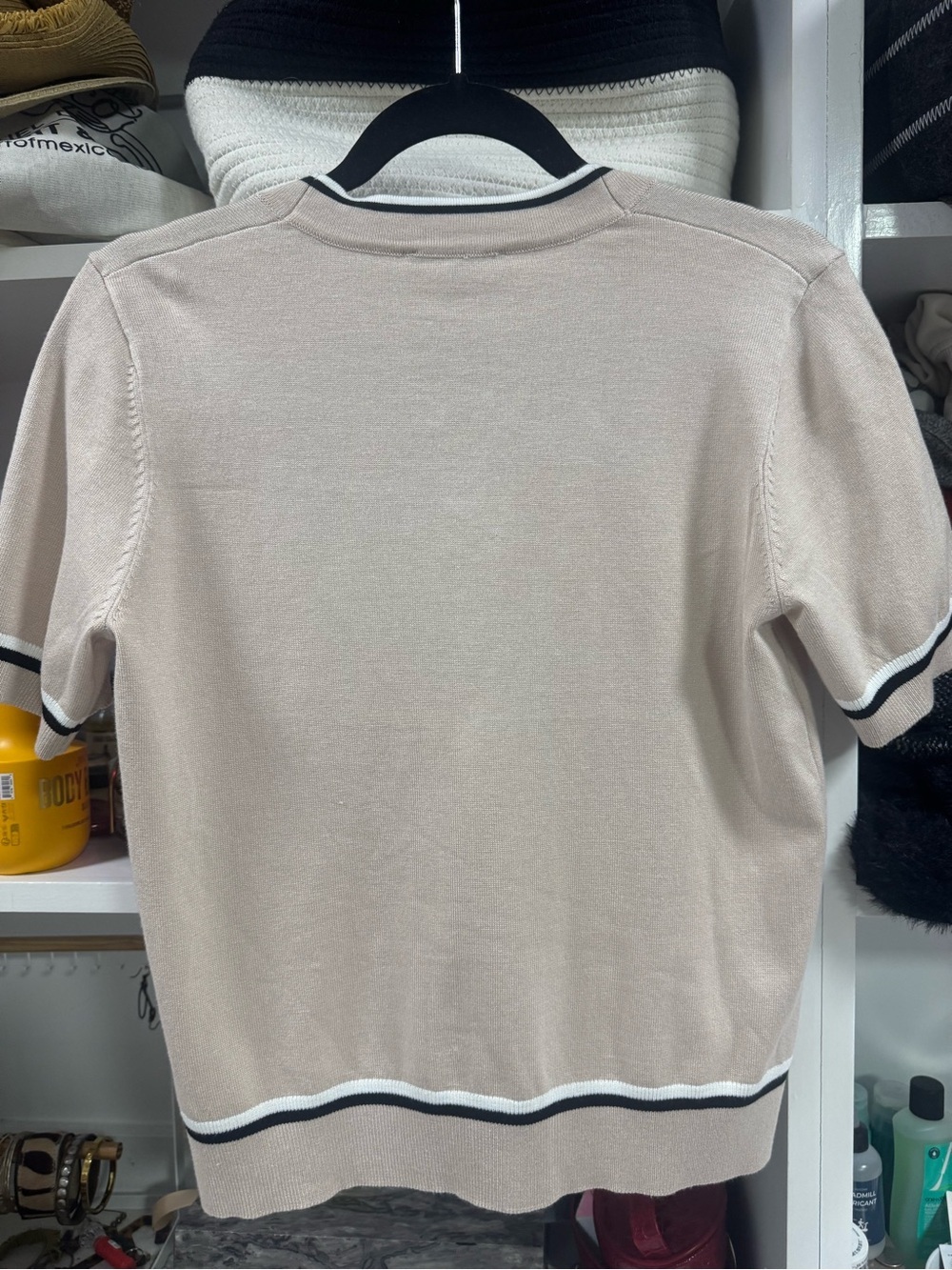 Adrianna Papell Bow Tie Knit Top Beige Black White Size Medium NWOT - Picture 5 of 7
